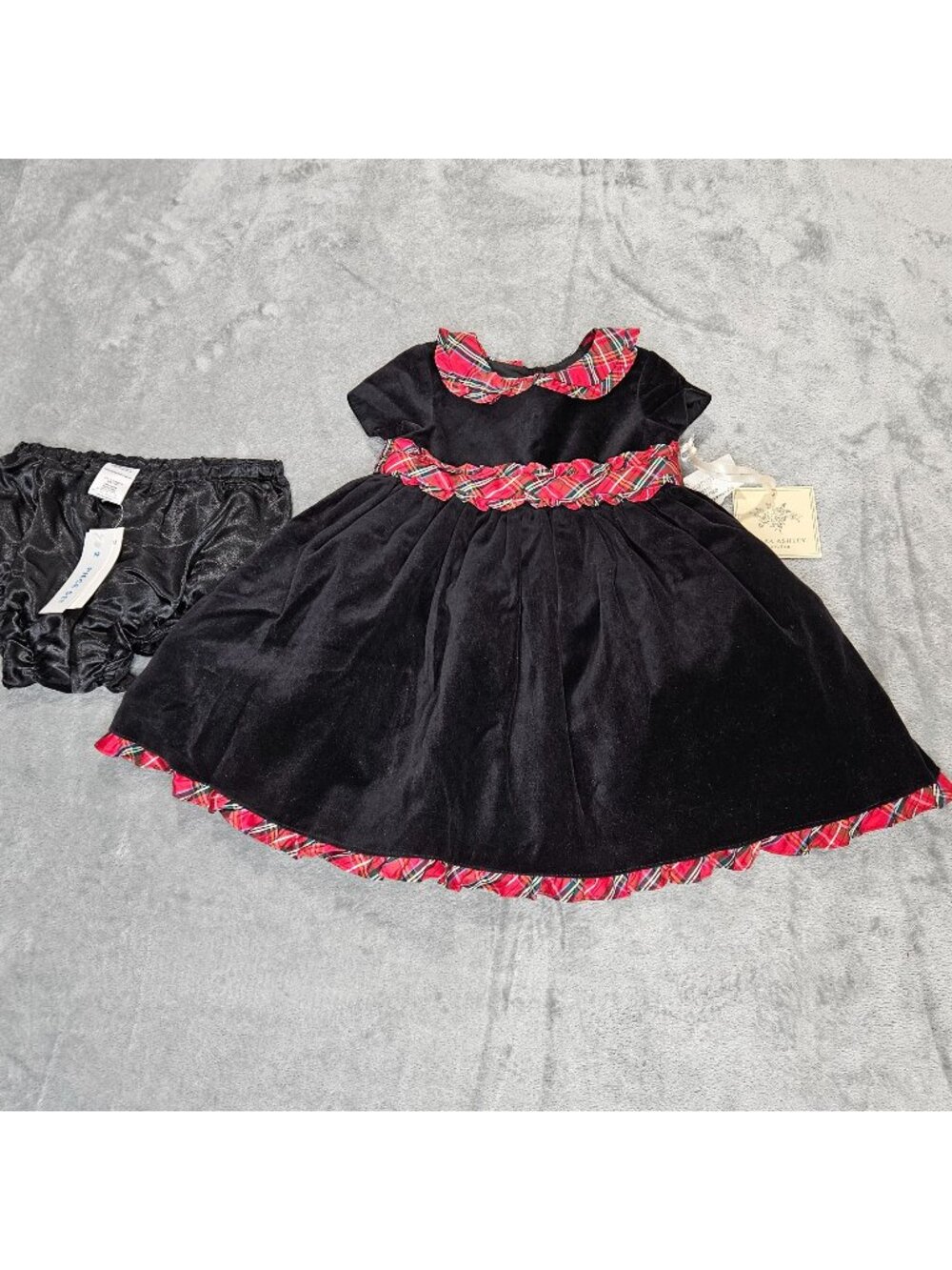 Laura Ashley Dress Girls 12 Month Black Velvet Red Tartan Plaid Trim Holiday NEW